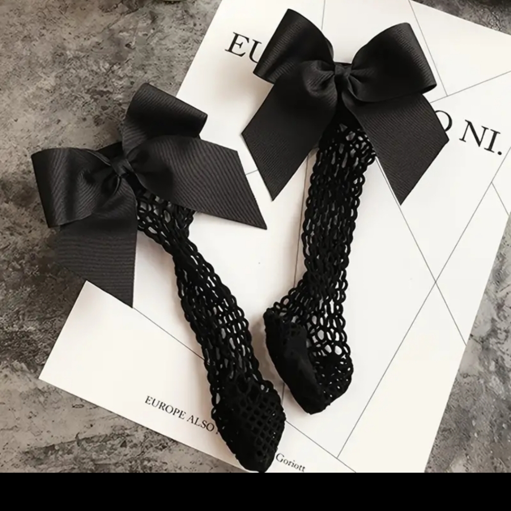 🌹Fishnet socks 🧦 - Picture 2 of 6